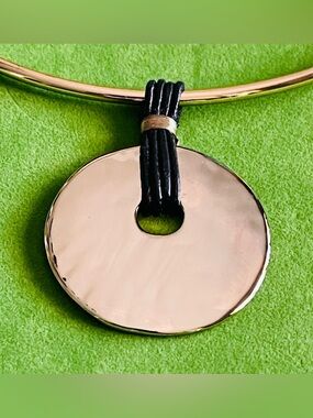 RLM SOHO CHOKER WITH GOLD PLATED & LEATHER PENDANT/HOOP LEATHER WRAPPED EARRINGS